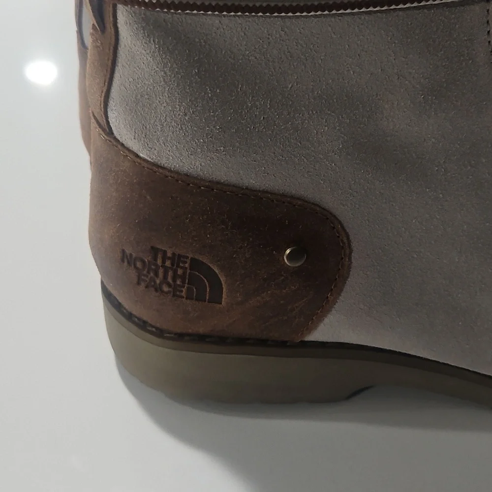 The North Face Ballard Lace II Like New Size 10.5. Leather Booties - Picture 2 of 7